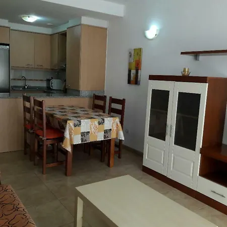 Apartamento Con Vistas Al Mar Y Montana *